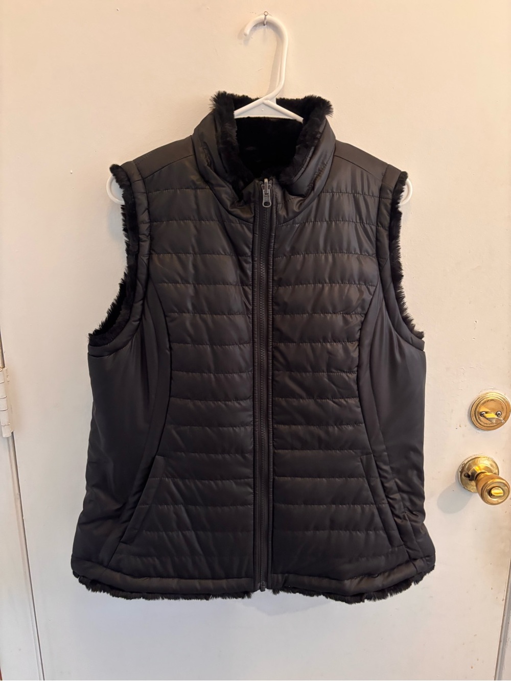 Women's Black Quilted Faux-Fur Lined Vest